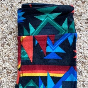 • Lularoe S/M Leggings •